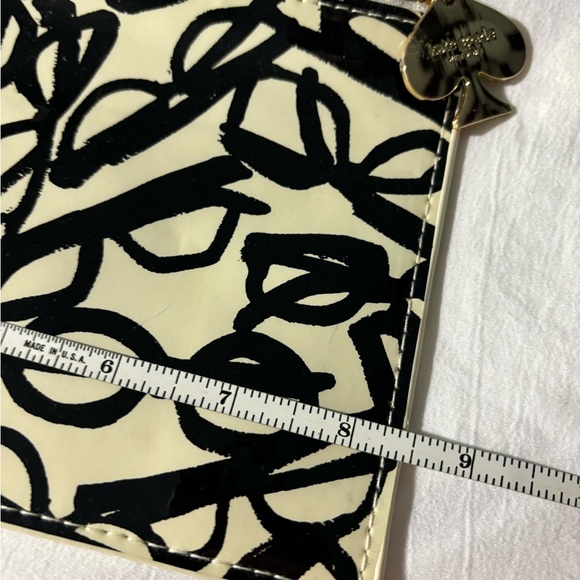 Kate Spade Zipper Pouch - Picture 3 of 6